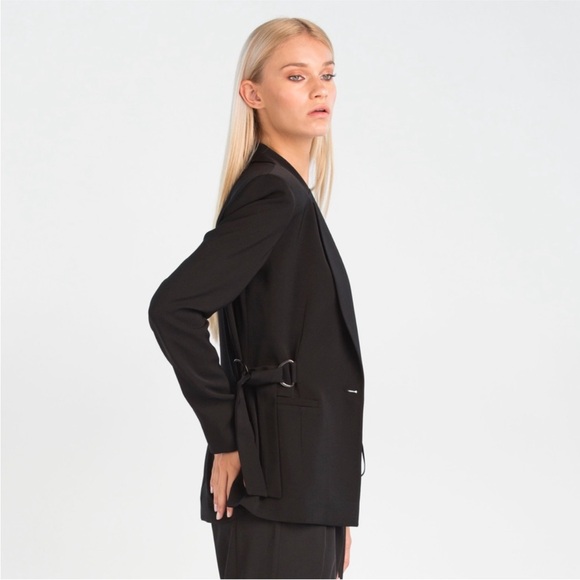 AG Paris - Paris Blazer in Black with Side Tie Detail - Picture 2 of 11